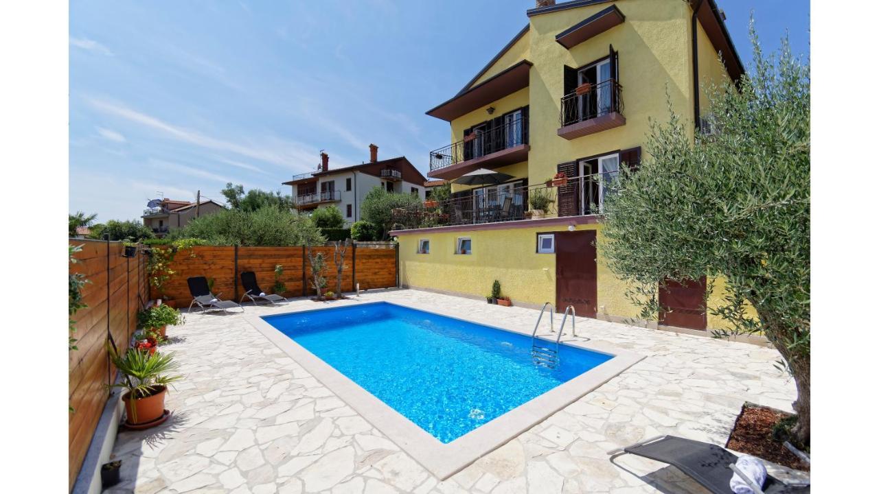Holiday Home Vlady By Rent Istria Buje Exteriör bild